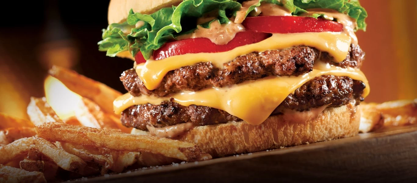 Αυτό είναι το μεγαλύτερο burger του κόσμου! (φωτό)